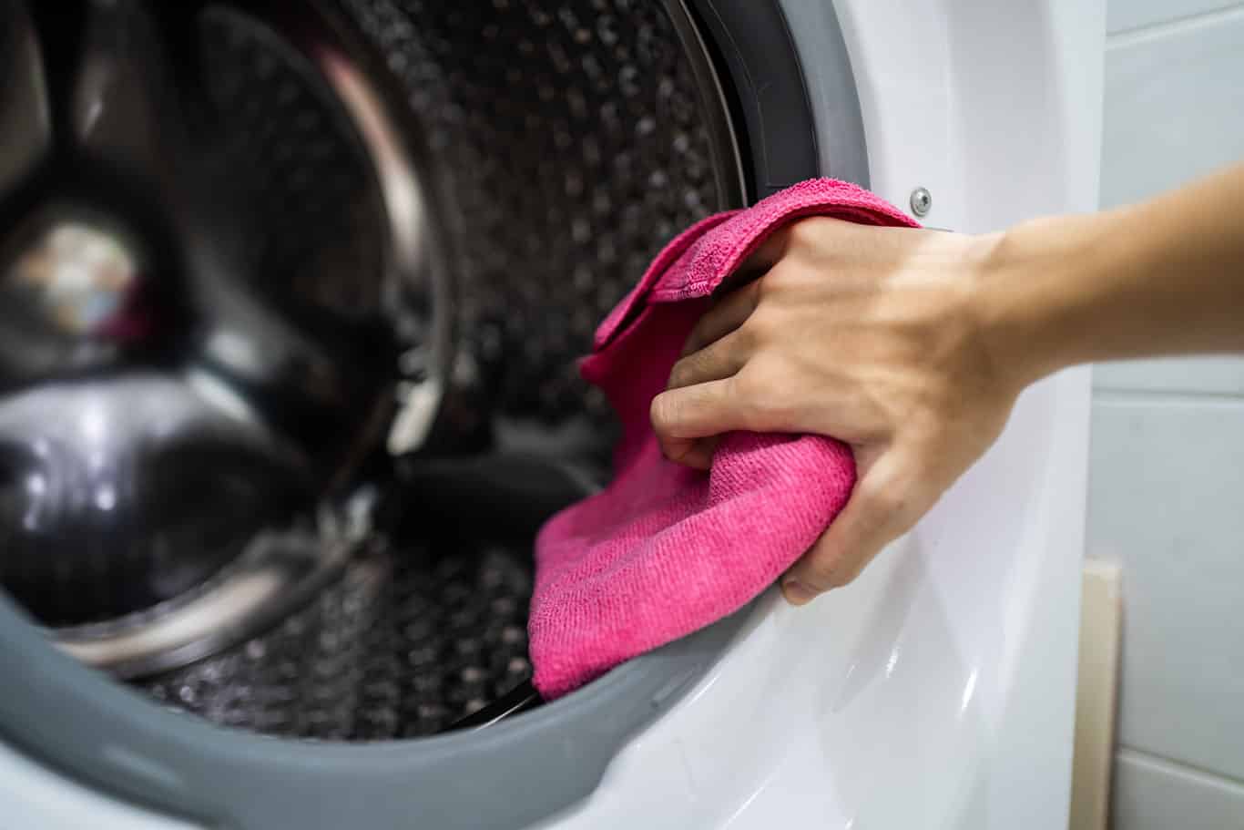 cleaning washing machine rubber seal